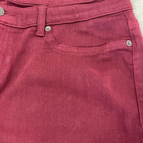 NEW Burgundy Stretch Jeans Size 32 - Picture 3 of 12